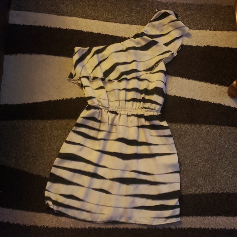 Short dress